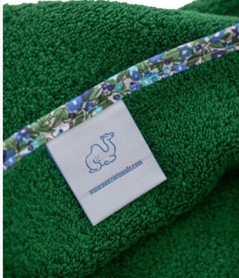Weezie x Barnsley Scalloped Golf towel